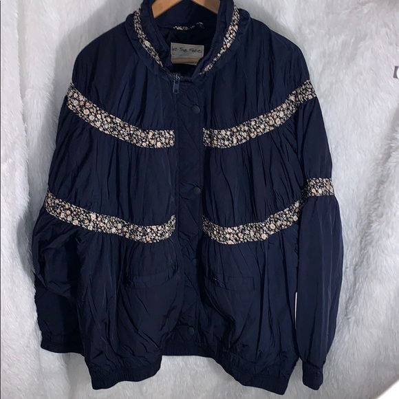 🎈🎈🥳HOST PICK 🥳🎈🎈NWT Free People Navy Bomber Jacket Size L - Picture 4 of 6